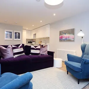 vibrant-city-centre-2-bed-apt.edinburghhotelsuk.org/